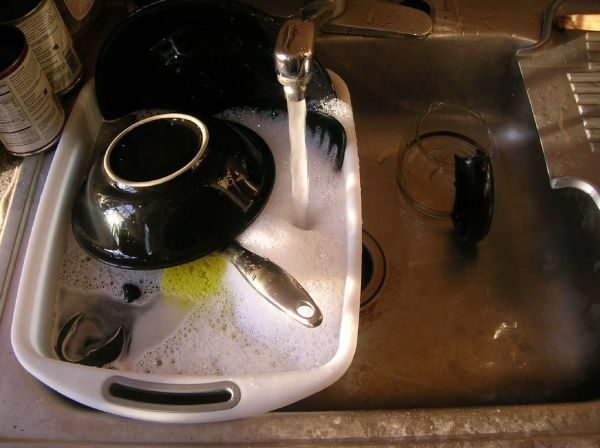 Dishwashing & Utensils